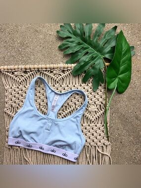 ALO Yoga Light Blue Ribbed Henley Bra Size Medium